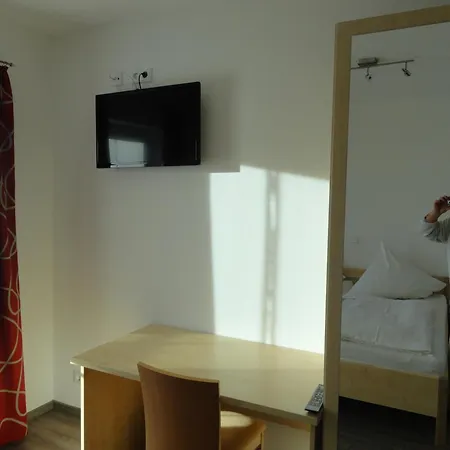 Reif Guest house Ursensollen